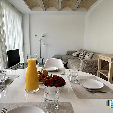 Apt Jardins D'aro Апартаменты
